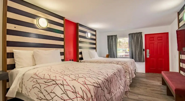 Четырёхместный номер Standard The Asheville Inn
