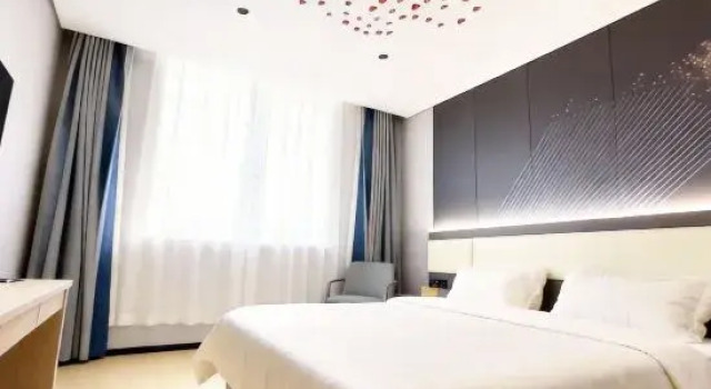 Люкс Business IU Hotel (Liulin 18 Meters Street)