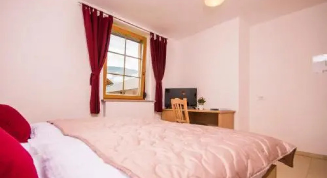 Bed&Breakfast Karun, Забронировать Отель Отели в центре Церклье-на-Гореньскем, в центре