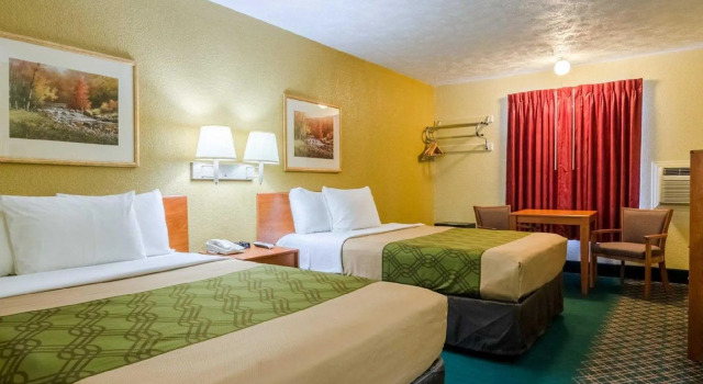 Standard Vierer Zimmer Econo Lodge Interstate 35 Exit 183