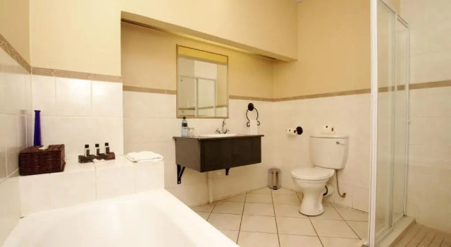Номер Deluxe Benvenuto Hotel & Conference Centre