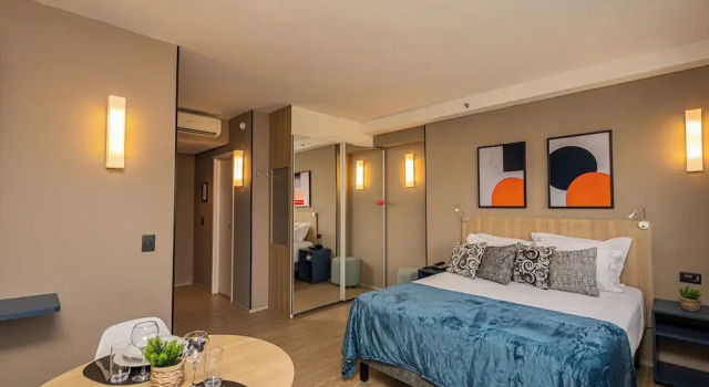 Номер Standard AlphaStay by Rhouses