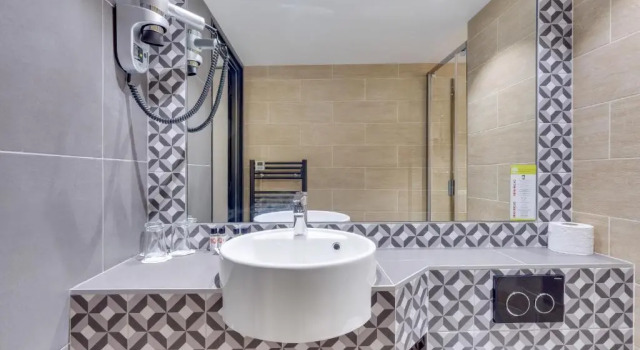 Номер Comfort Hôtel Lucien & Marinette