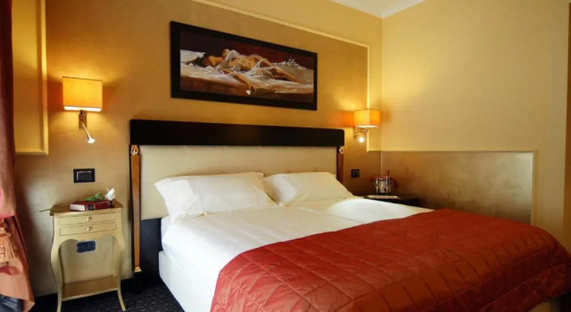 Четырёхместный номер Standard Bram Hotel