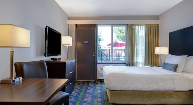 Двухместный номер Superior с красивым видом из окна Days Inn by Wyndham Victoria Airport Sidney