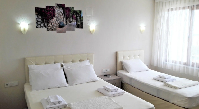 Assos Nazan Motel Restoran Beach