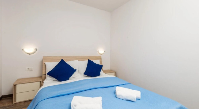 Stunning Apartment in Banjol With 1 Bedrooms, Wifi and Outdoor Swimming Pool, Prenota Appartamento Hotel a Isole Quarnerine con parcheggio, Parcheggio