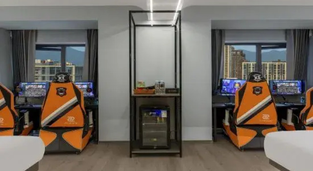 Кровать в общем номере K1 E-sports Hotel