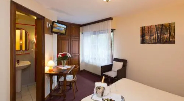 Hotel Au Vieux Moulin, Book Hotel  