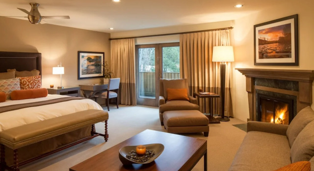 Двухместный номер Deluxe с балконом Knob Hill Inn