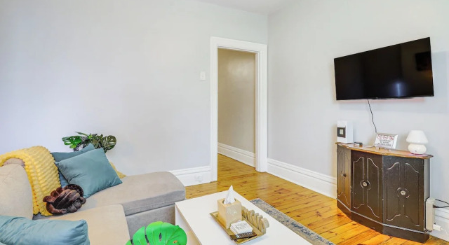 Walkable Lawrenceville Townhome w/ Private Patio!, Boek Appartement Pittsburgh 