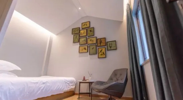 Люкс с красивым видом из окна Xiushan Yingyuan Hostel