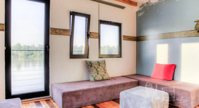 ArkaBarka 2- Floating Dream Rooms and Apartments, Забронировать Апартаменты/квартира Нови Белград Белград, рядом с Торговый центр Usce