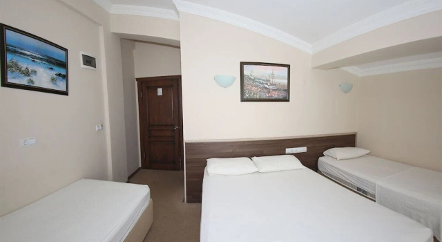 Семейный номер Standard с балконом Adahan Hotel