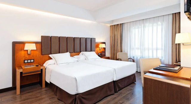 Claridge Madrid, Забронировать Отель Отели Мадрида 4 звезды, рядом с Niño Jesús University Children's Hospital, 4*