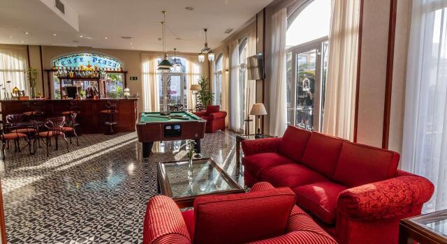 Hotel Reveron Plaza, Book Hotel Hotels in Tenerife with a Pool, Swimming Pool