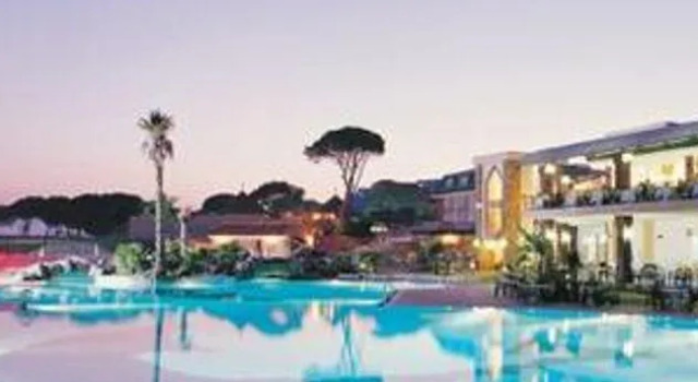 Pine Beach Club