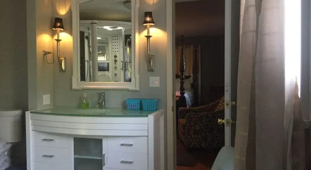 Up Up and Away Lodging, Book Bed and Breakfast Hermann Missouri