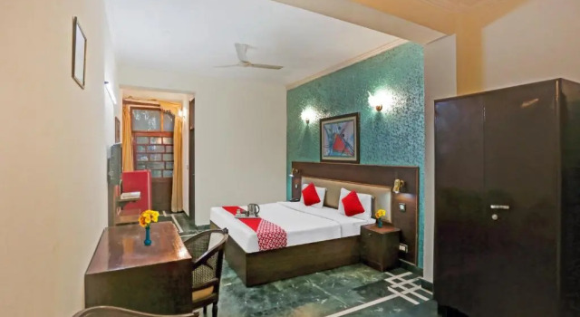 OYO Hotel Primero Near Aravali Biodiversity Park