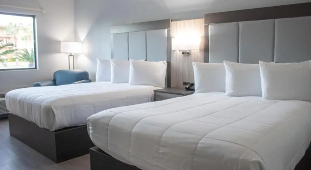 Четырёхместный номер Standard Admirals Inn on Tybee Island