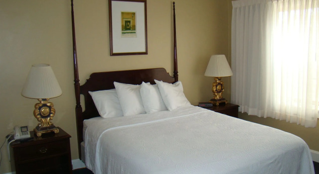 Senate Luxury Suites