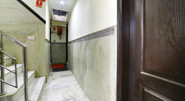 OYO 65163 Mahalaxmi Deluxe