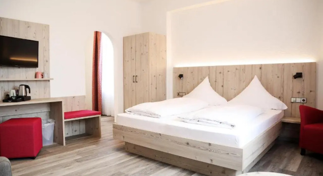 Семейный номер Standard Hotel Neuenburger Hof