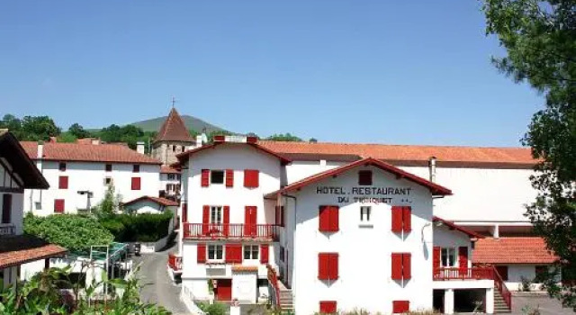 Hôtel Restaurant Le Trinquet, Réserver Hôtel Hôtels à Aquitaine avec parking, Parking