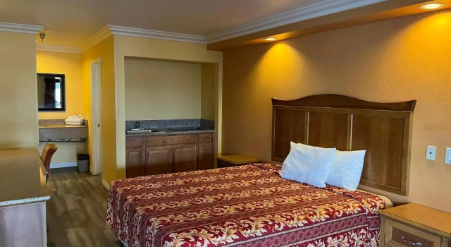 Двухместный номер Standard Industry Inn & Suites