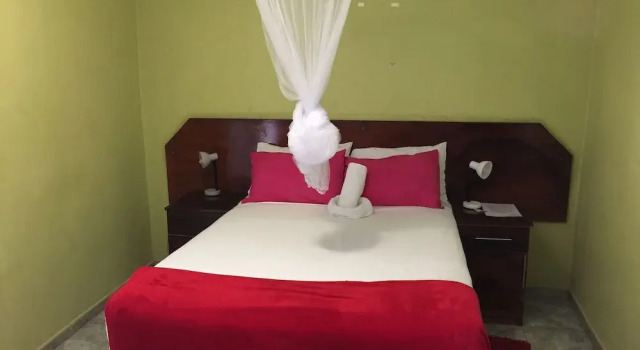 Island Avenue Guest House