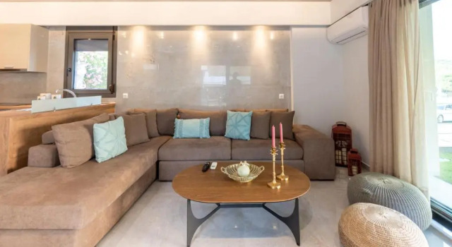 3 DOORS VILLAS, Забронировать Отель  