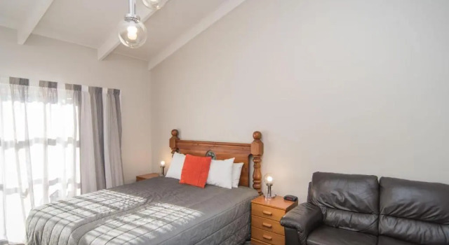 Студия Cedar Lodge Motel