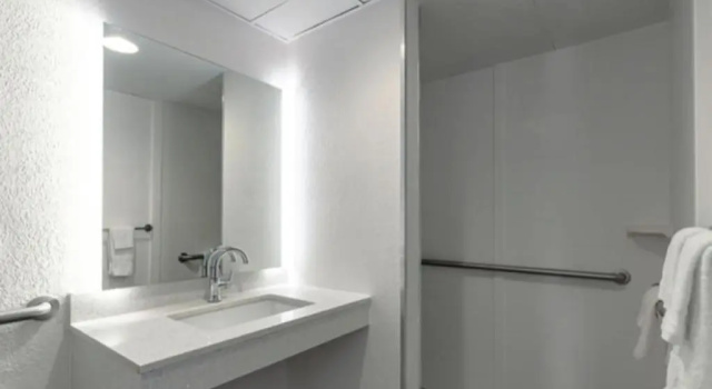 Люкс Baymont by Wyndham White Plains - Elmsford