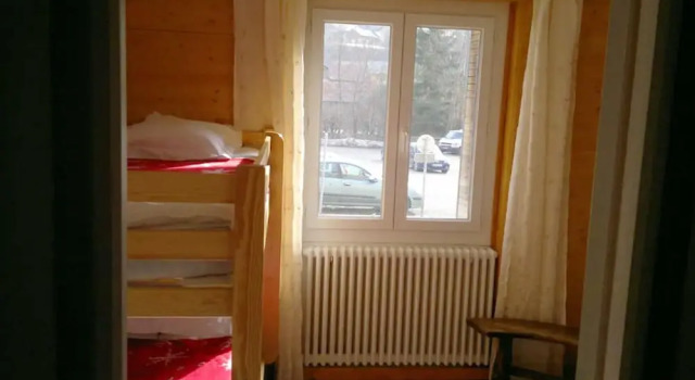 Apartment with 3 Bedrooms in Briançon, with Wonderful Mountain View, Enclosed Garden And Wifi, Забронировать Апартаменты/квартира Отели Бриансон с парковкой, Парковка