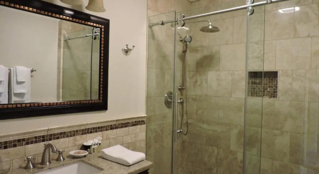 Двухместный номер Standard La Maison Hotel