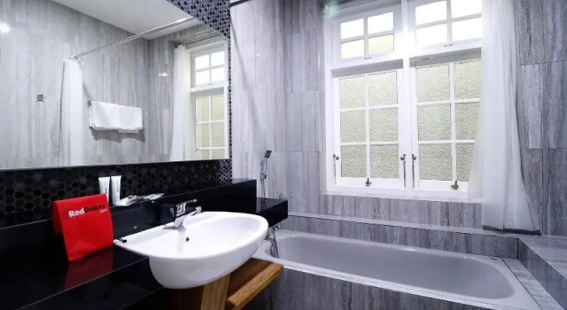 Люкс Standard RedDoorz Premium near RS Pondok Indah