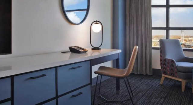Четырёхместный номер Premium Hilton Omaha