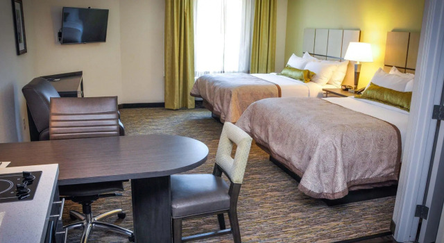 Четырёхместный люкс Candlewood Suites Pearl by IHG
