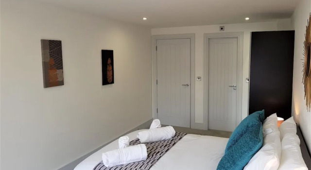 One to One Apartments