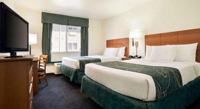 Четырёхместный номер Standard Travelodge by Wyndham Bill WY Thunder Basin Ntl Grassland