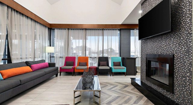 Best Western Plus Toronto North York Hotel & Suites