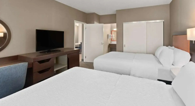 Люкс Hampton Inn & Suites Scottsburg