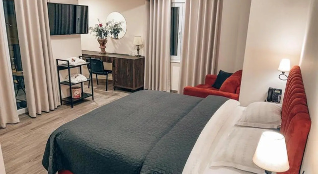 Двухместный номер Deluxe с балконом Venis Hotel