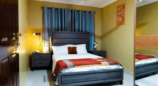 Ampric GuestHouse and Lounge, Prenota Affittacamere Pokuase Greater Accra