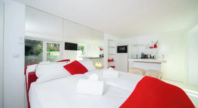 Favorite Stays - Suite and More - Deluxe, จอง คอนโดโรงแรม นอยส์ นอร์ทไรน์-เวสต์ฟาเลีย
