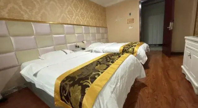 Двухместный люкс Xingyi Chaosheng Grand Hotel