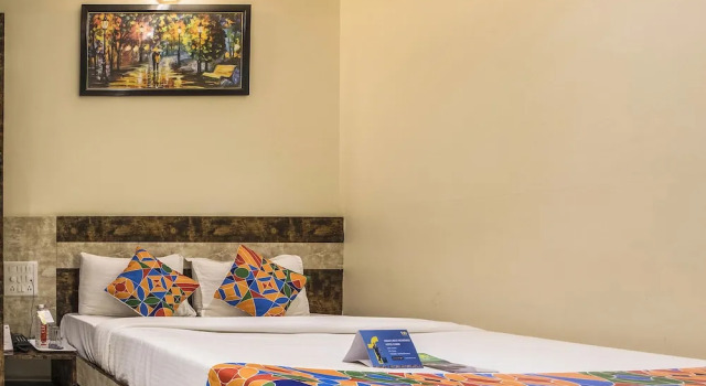 Hotel Embassy Grand