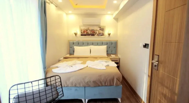 Hira Hotel