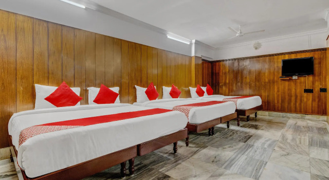 OYO 19559 Pavithra Paradise, Забронировать Отель Отели штата Карнатаки 3 звезды, 3*