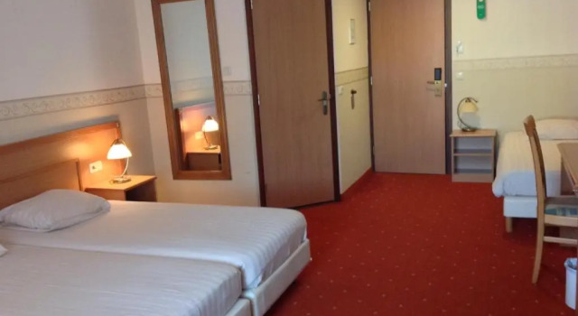 Трёхместный номер Comfort SuyderSee Hotel